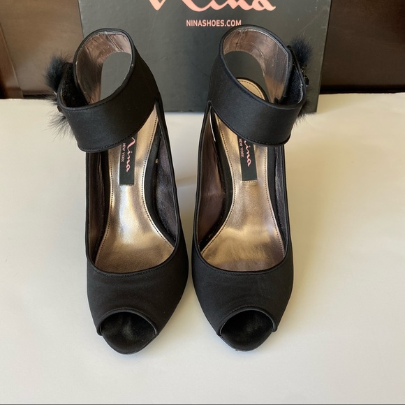 Nina Ricci satin ankle strap Peep toe heels - Picture 3 of 14
